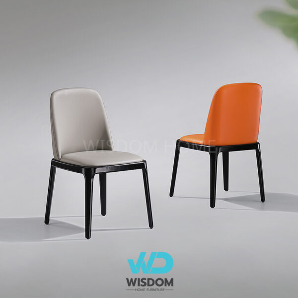 Wisdom เก้าอี้ทานอาหาร เก้าอี้นั่งทานข้าว Dining Chair โครงขาสีดำ เบาะหุ้มหนัง